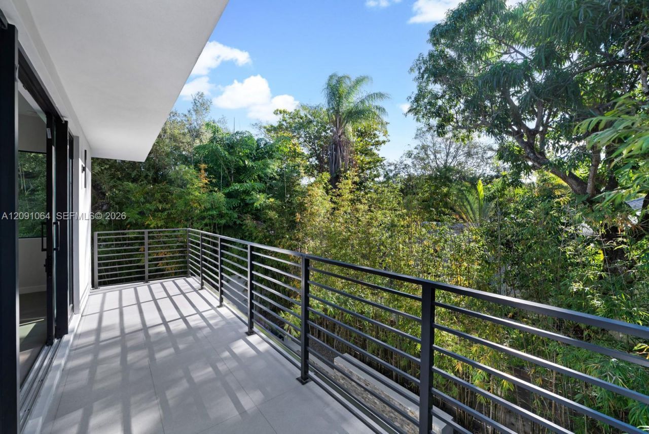 1780 Chucunantah Rd , Miami, FL 33133 Photo