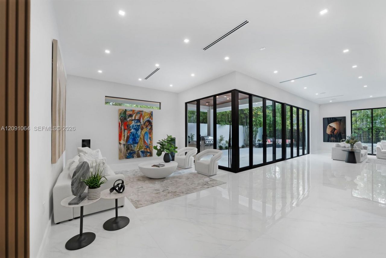 1780 Chucunantah Rd , Miami, FL 33133 Photo