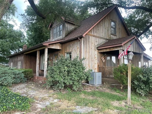 601 Obstweg Road , Belleville, IL 62220
