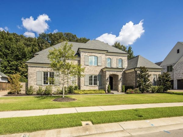 658 BUSHCHAT LN, Collierville, TN 38017