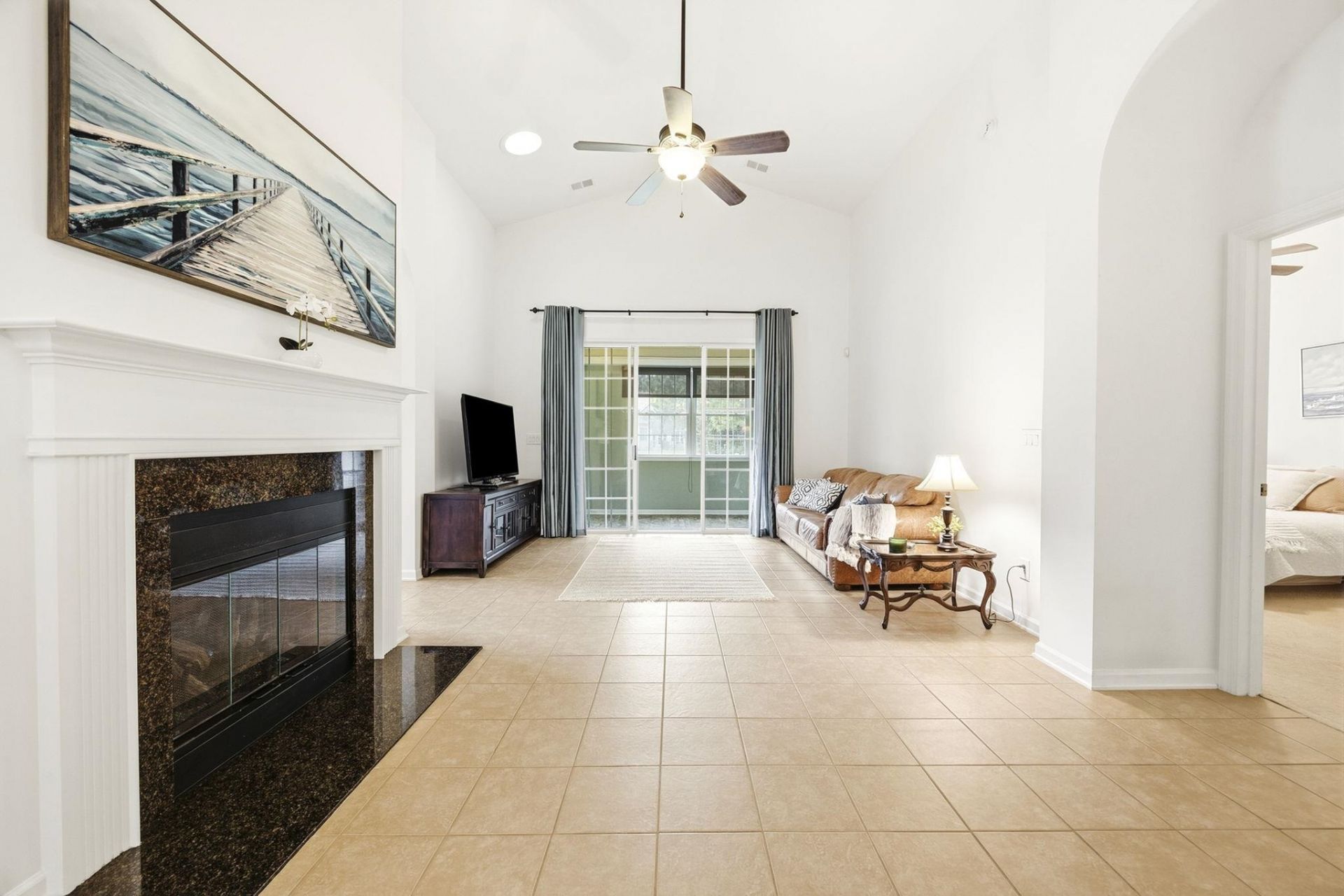 529 Grand Cypress Way Photo 11