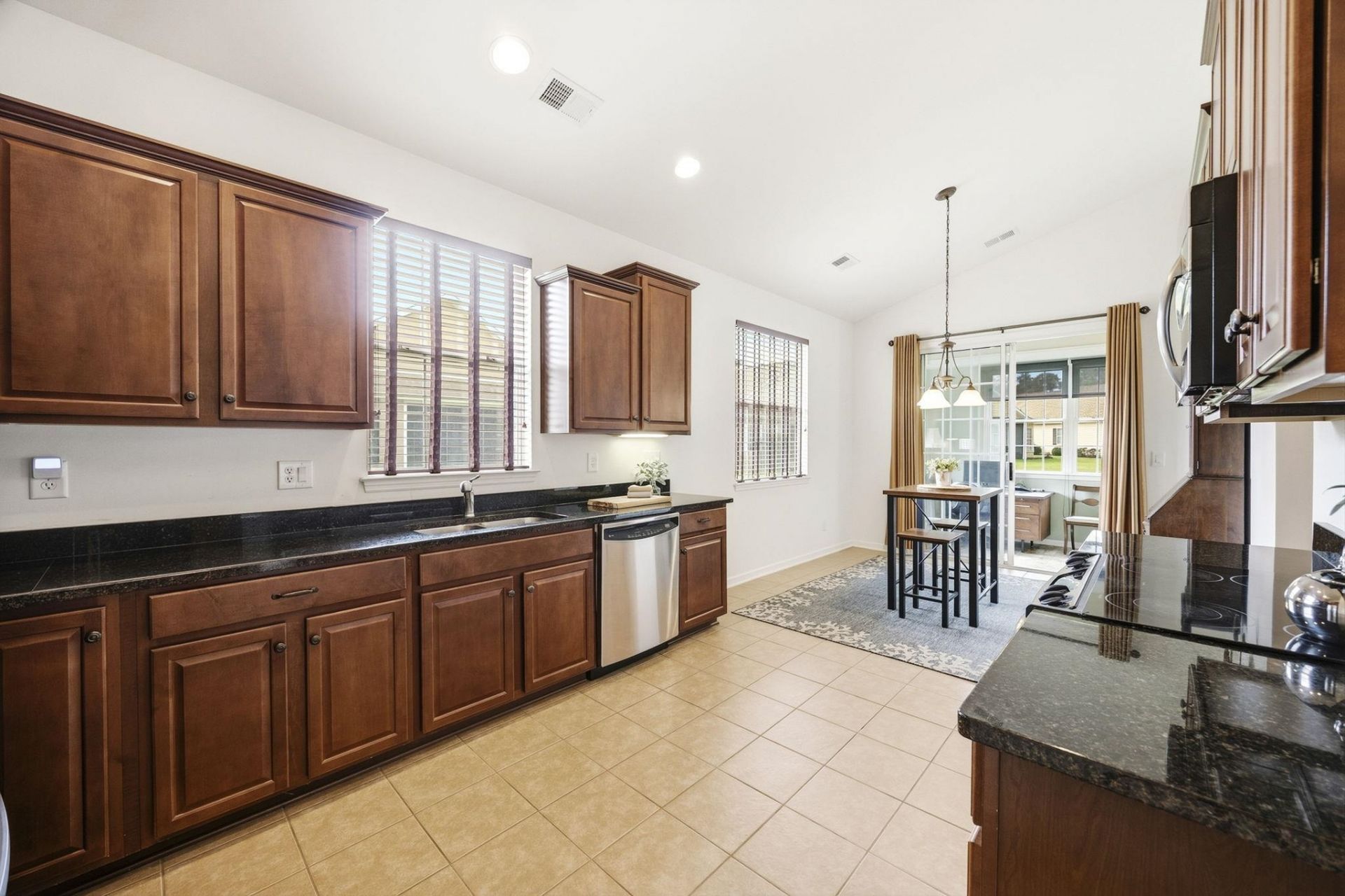 529 Grand Cypress Way Photo 15