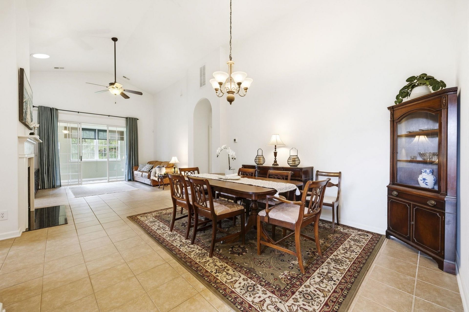 529 Grand Cypress Way Photo 22