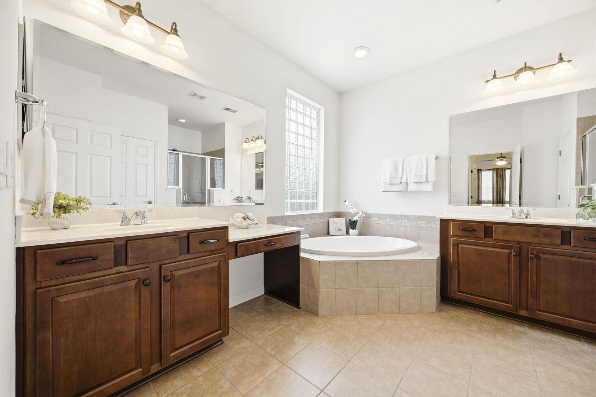 529 Grand Cypress Way Photo 30