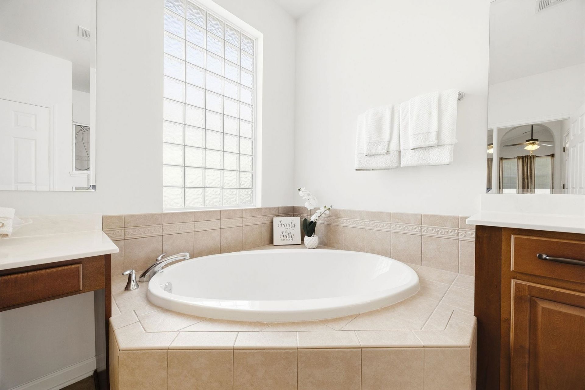 529 Grand Cypress Way Photo 32