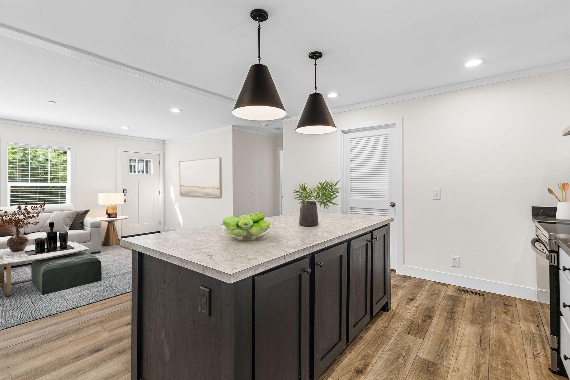 6152 Smith Road Photo 7
