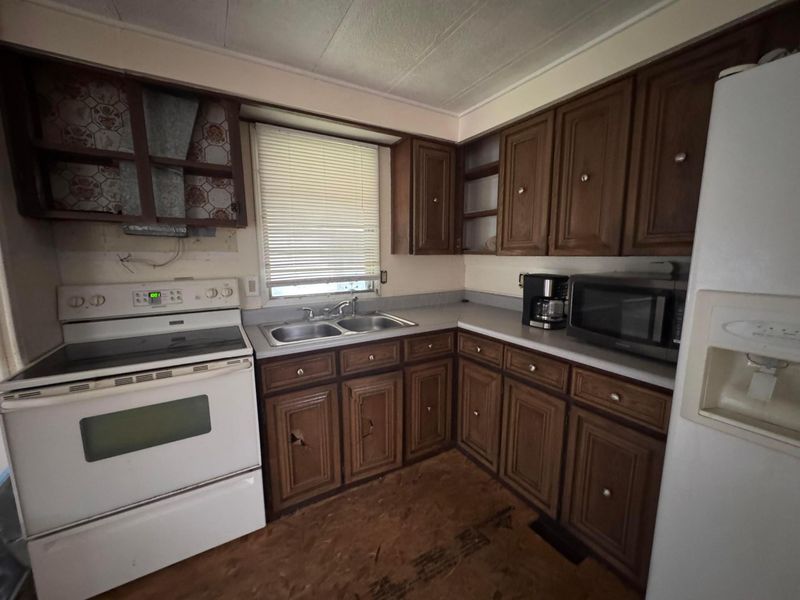 43 Skyline Drive, Ashville, OH 43103 Photo 10