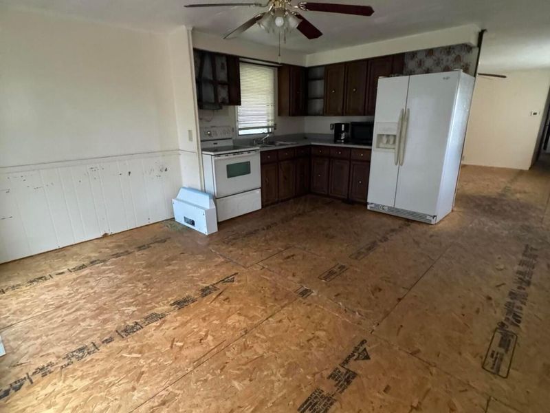 43 Skyline Drive, Ashville, OH 43103 Photo 9