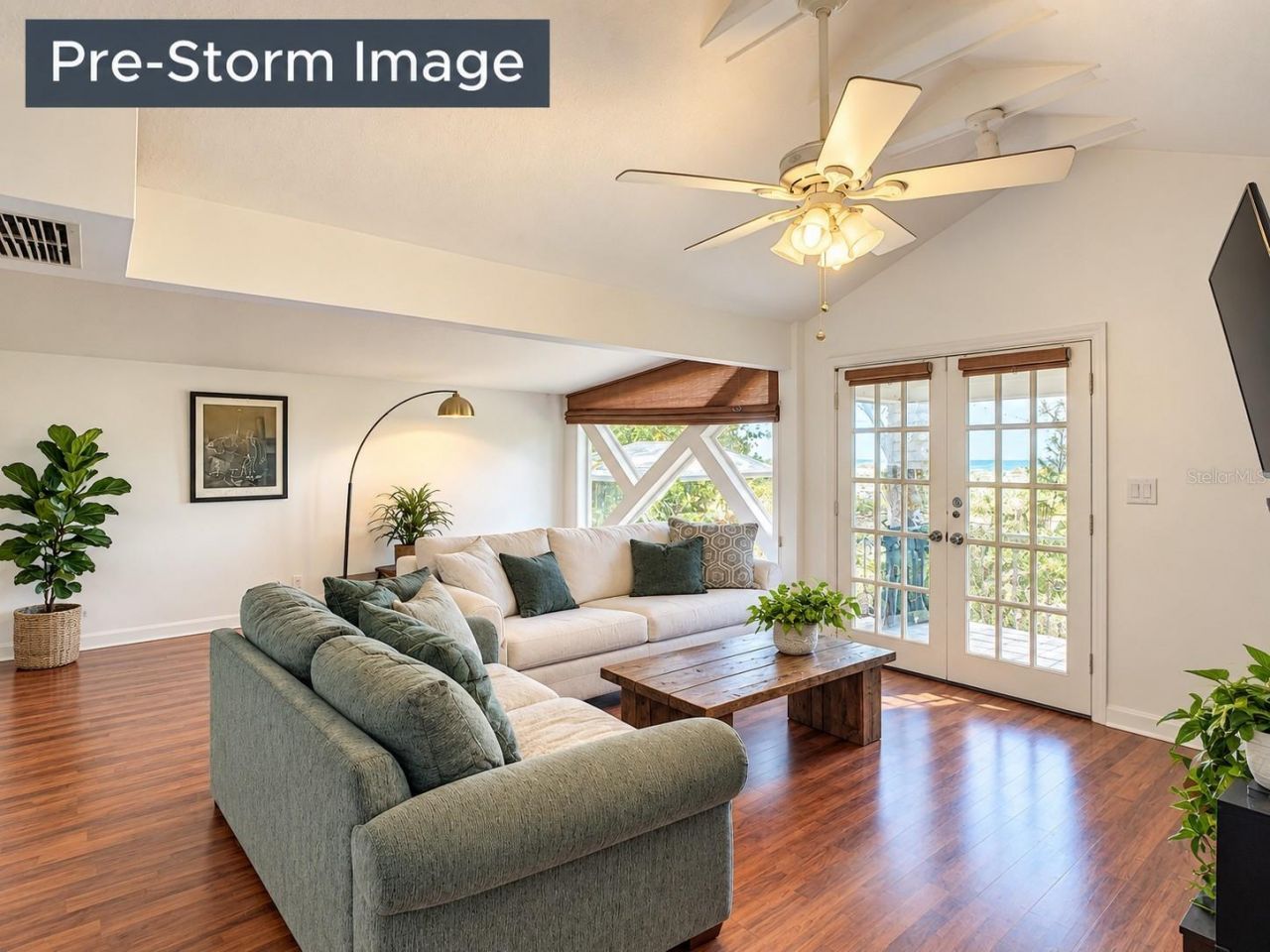 10218 Gulf Boulevard, Treasure Island, FL 33706 Photo