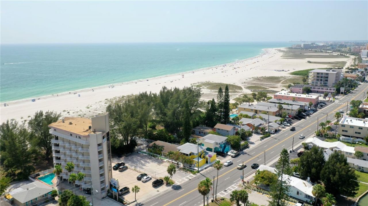 10218 Gulf Boulevard, Treasure Island, FL 33706 Photo