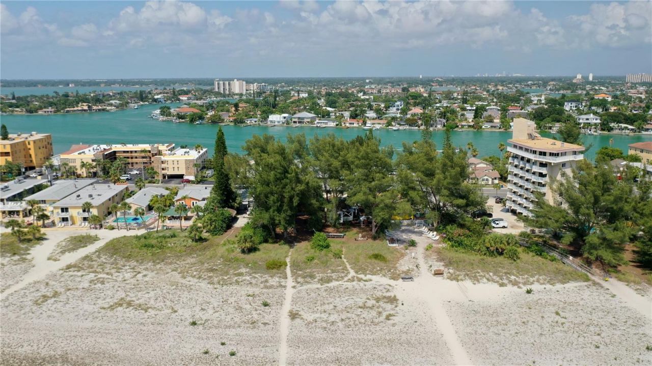 10218 Gulf Boulevard, Treasure Island, FL 33706 Photo