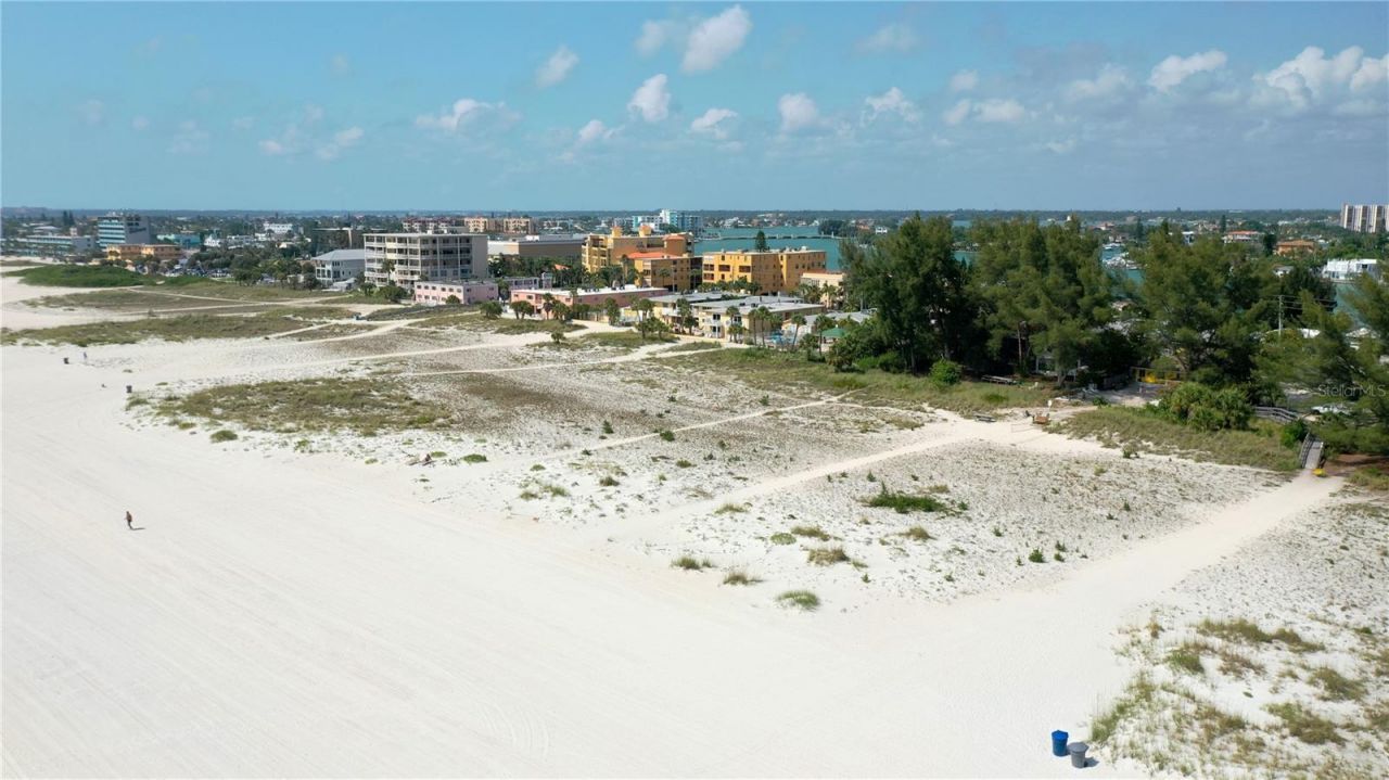 10218 Gulf Boulevard, Treasure Island, FL 33706 Photo