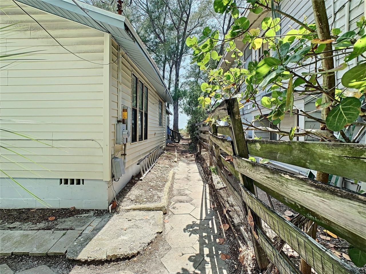 10218 Gulf Boulevard, Treasure Island, FL 33706 Photo