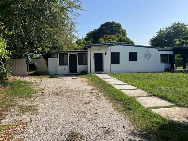 12700 WOOD STREET , MIAMI, FL 33167