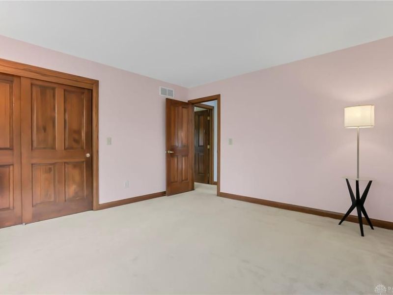 2252 Sedgwick Drive, Columbus, OH 43220 Photo 21