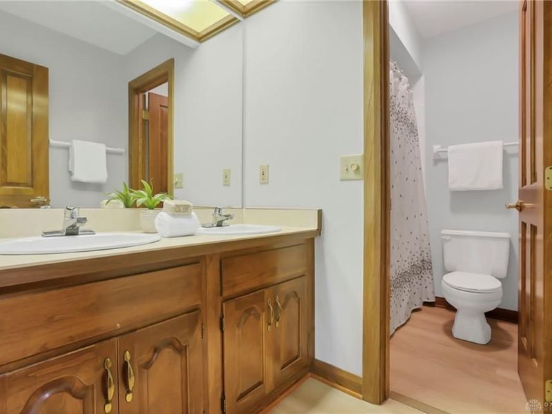 2252 Sedgwick Drive, Columbus, OH 43220 Photo 24