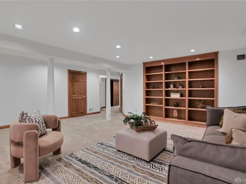 2252 Sedgwick Drive, Columbus, OH 43220 Photo 25