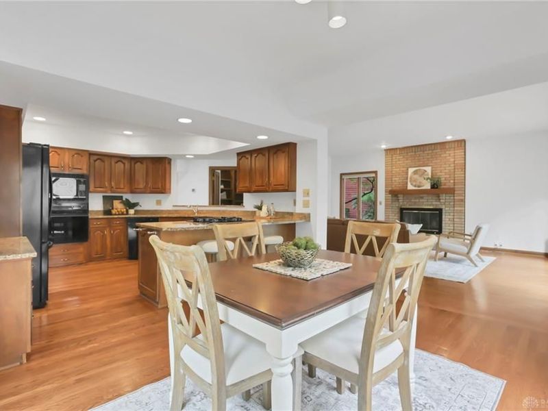 2252 Sedgwick Drive, Columbus, OH 43220 Photo 5