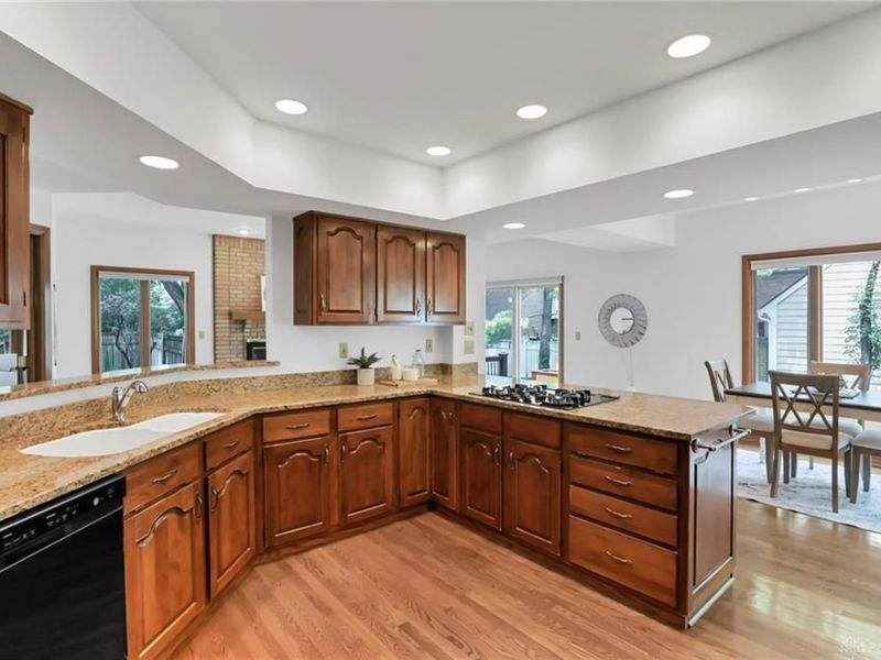 2252 Sedgwick Drive, Columbus, OH 43220 Photo 9