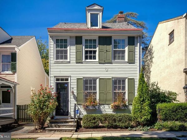 39 W GRAVERS LANE, PHILADELPHIA, PA 19118
