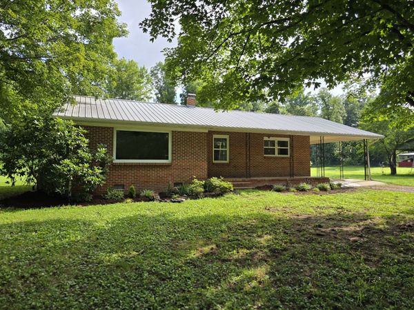 6117 Hills Creek Rd , McMinnville, TN 37110