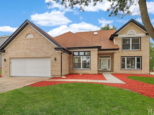 275 Farmhill Drive , Algonquin, IL 60102