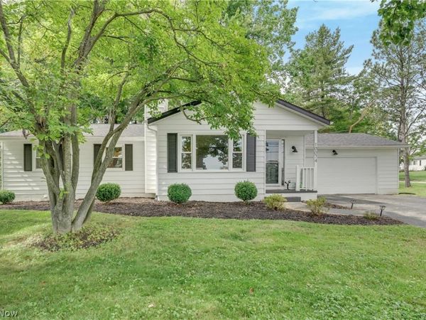 10074 Darrow Road , Twinsburg, OH 44087