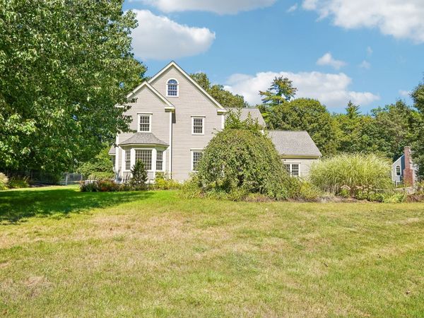 5 Steeple Chase Cir, Westford, MA 01886