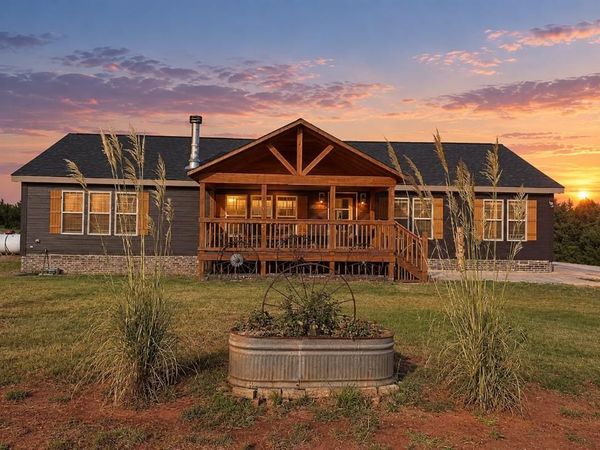 348100 E Country Drive, Cushing, OK 74023