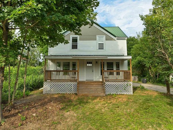 17 Charles Street, Franklin, NH 03276