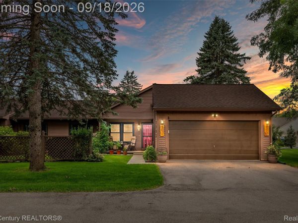7746 Oakland Place, Waterford Township, Mi 48327