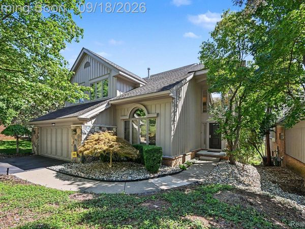4807 Mirror Lake Drive, West Bloomfield Township, Mi 48323