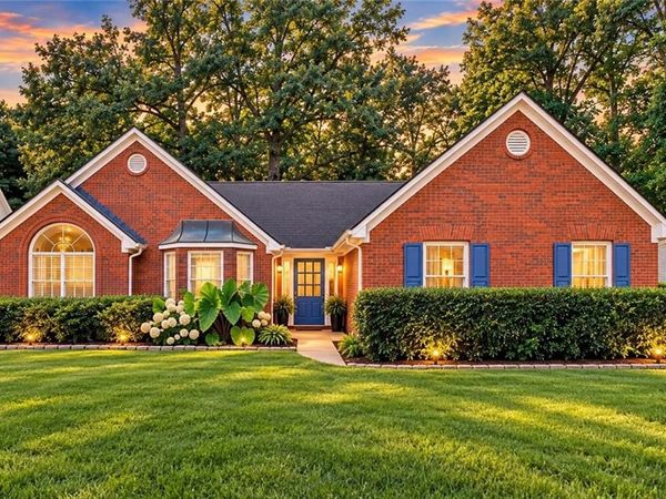 3079 Sweetbriar Walk , Snellville, GA 30039