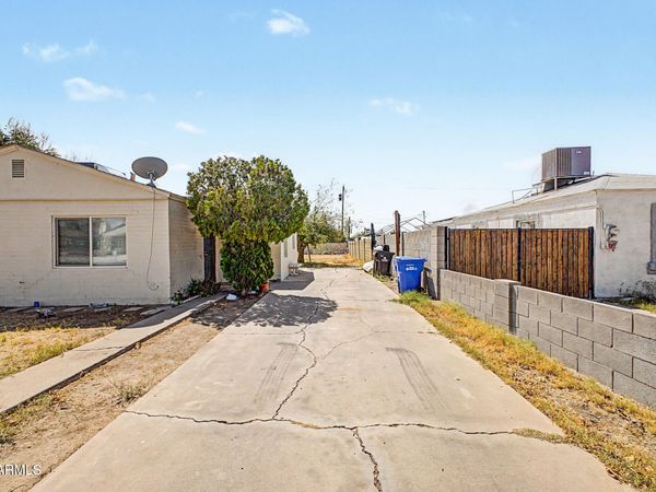 3209 W GARFIELD Street, Phoenix, AZ 85009