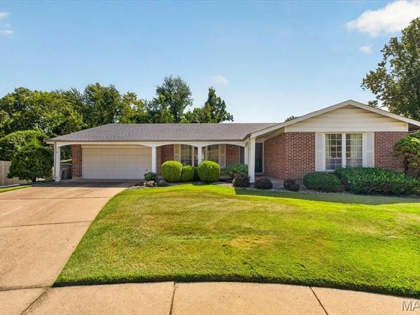 3616 Viembra Drive , Florissant, MO 63034