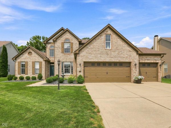 2 W Woodsage Court, Westfield, IN 46074