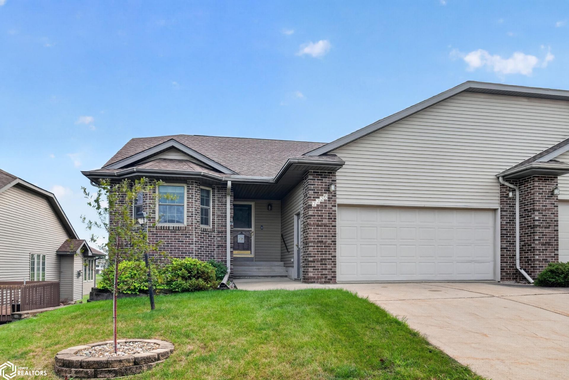 2226 Edgebrook Drive, Marshalltown, IA 50158 Main Photo