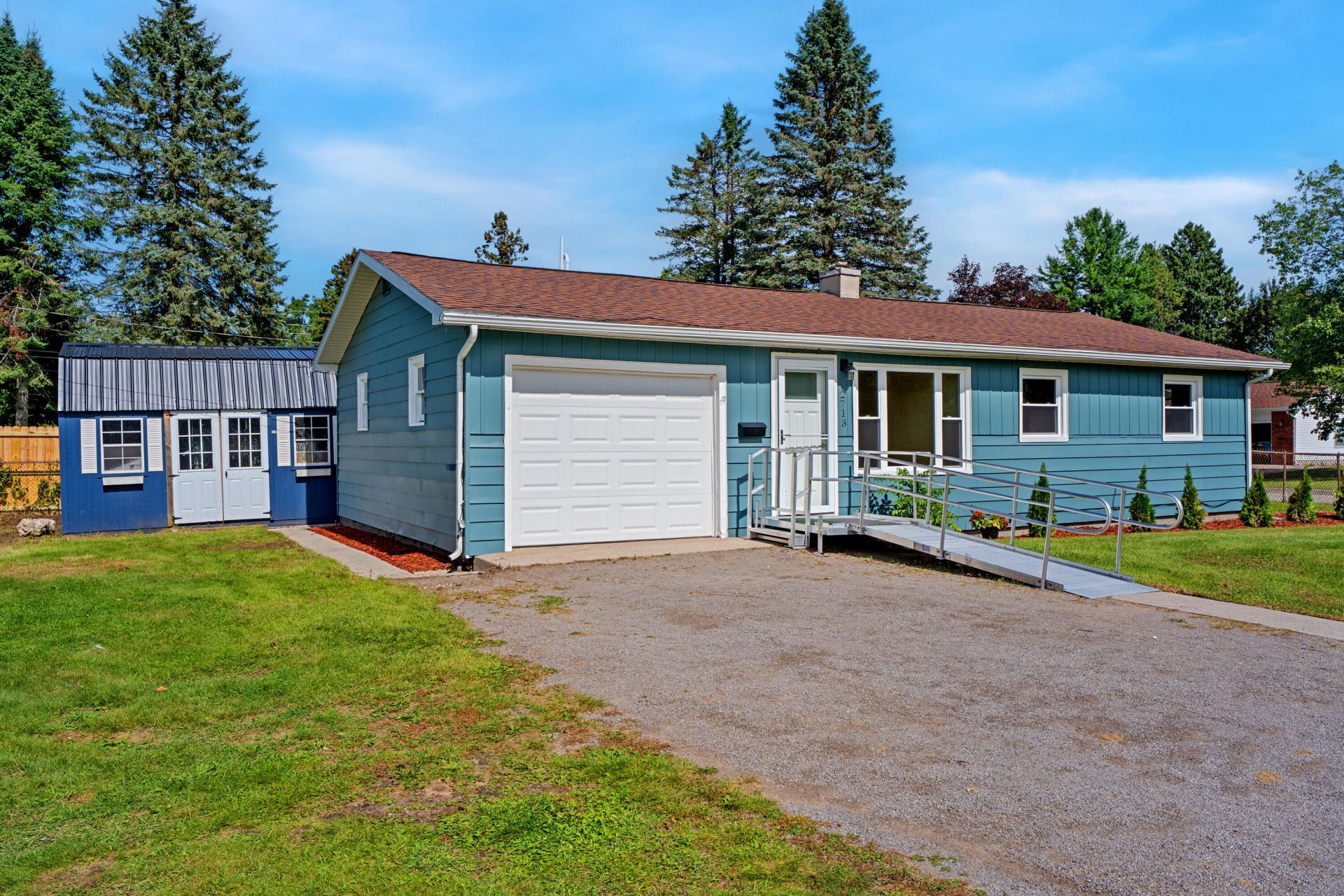 2713 South Fifth Avenue, Alpena, MI 49707 Main Photo