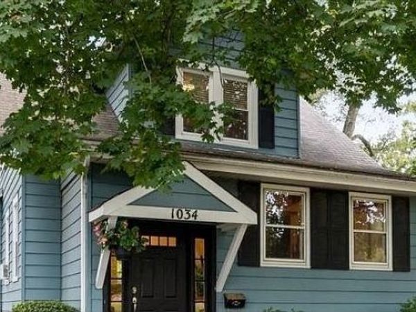 1034 Chestnut Street , Deerfield, IL 60015