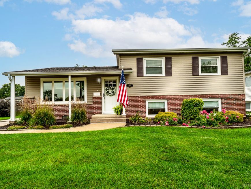 Main Photo