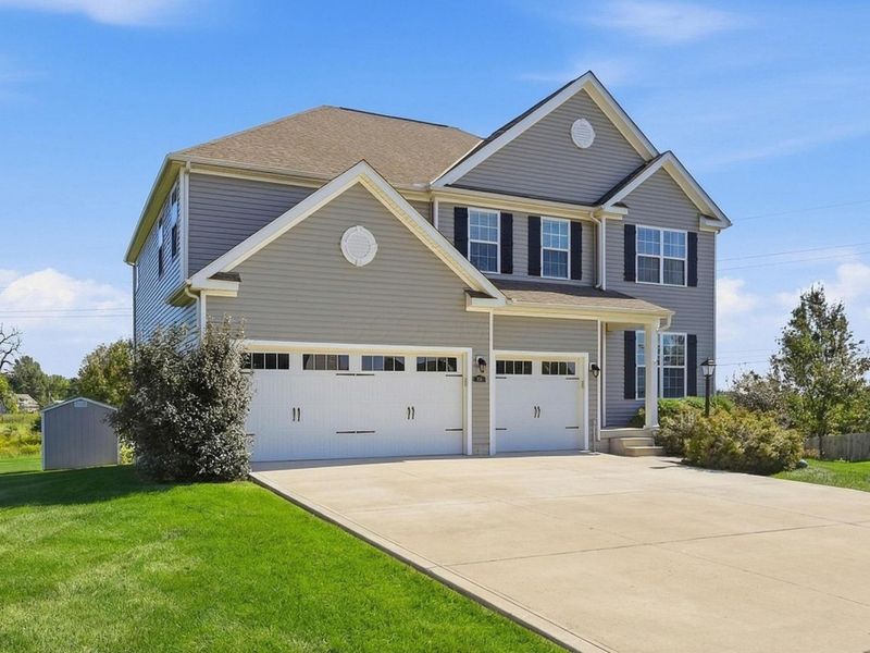 825 Lorenzo Drive, Marysville, OH 43040 Photo 3