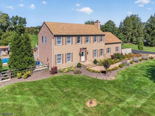 6 Pinewood Rd, Holland, NJ 08848