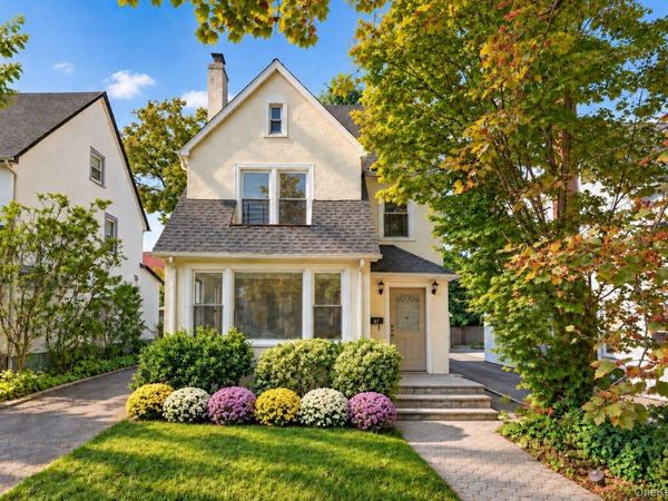 37 Jayson Avenue, Great Neck, NY 11021
