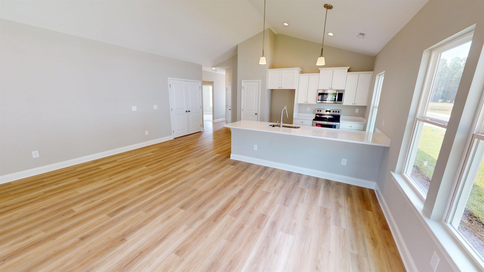 1052 Moen Loop  Photo 11
