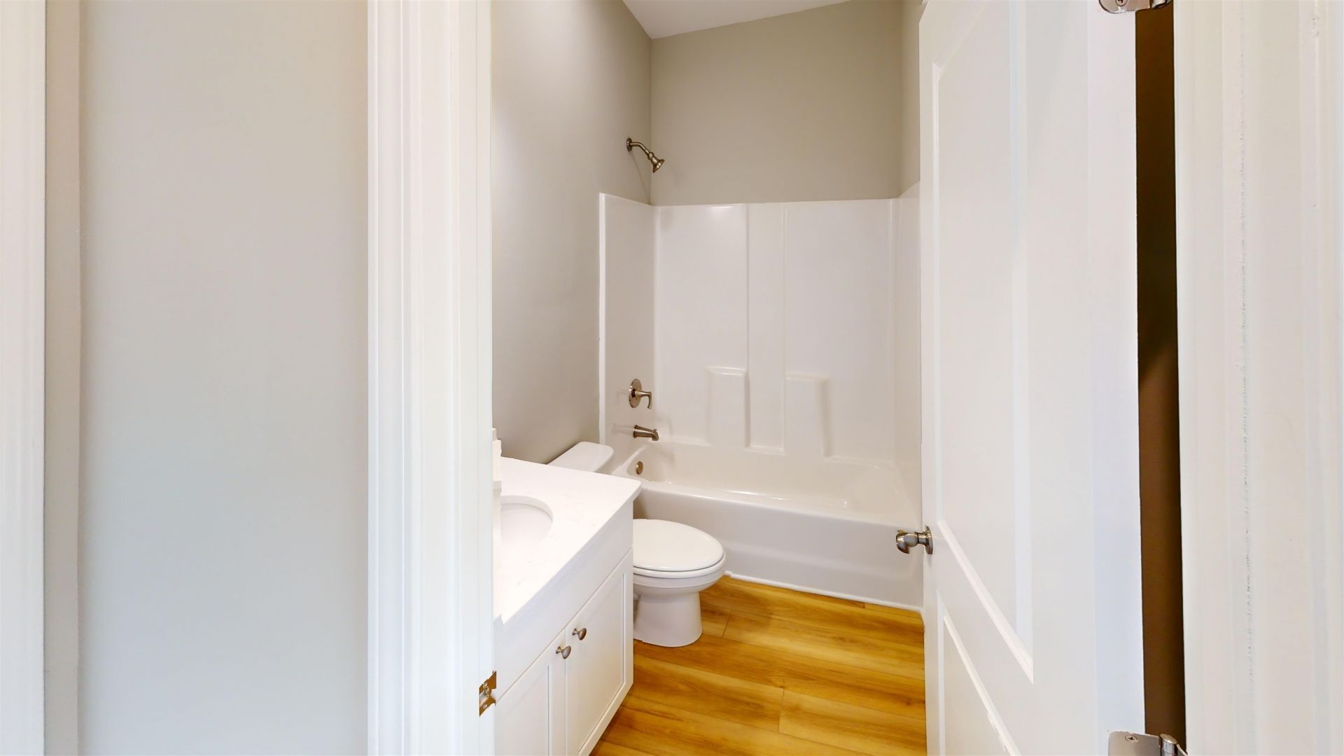 1052 Moen Loop  Photo 14