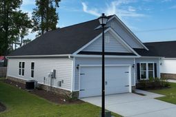 1052 Moen Loop  photo 4