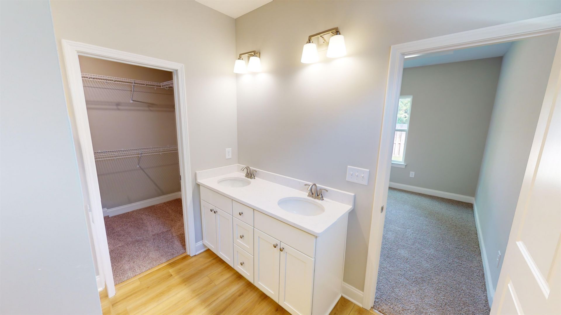 1052 Moen Loop  Photo 23