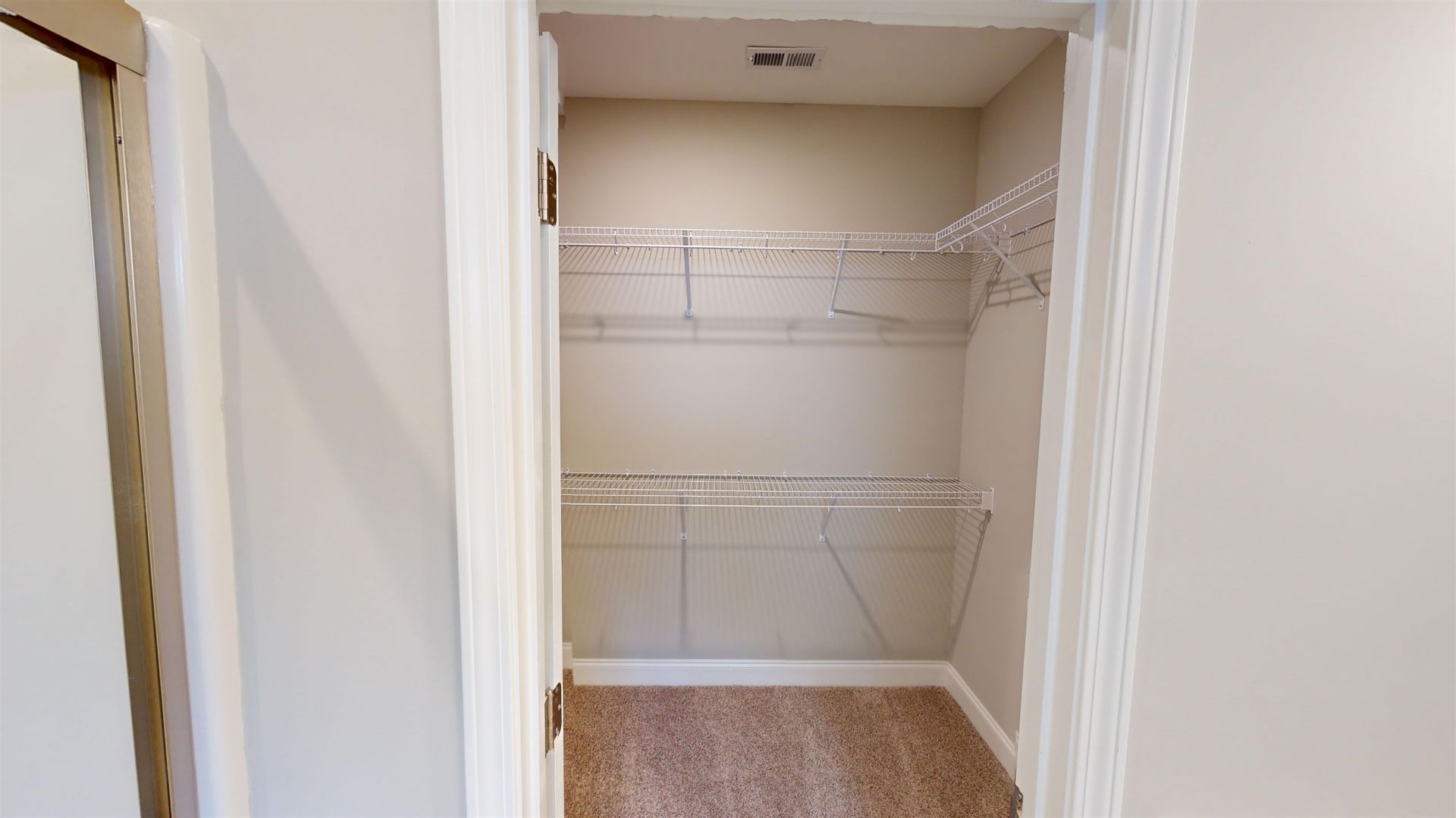1052 Moen Loop  Photo 27