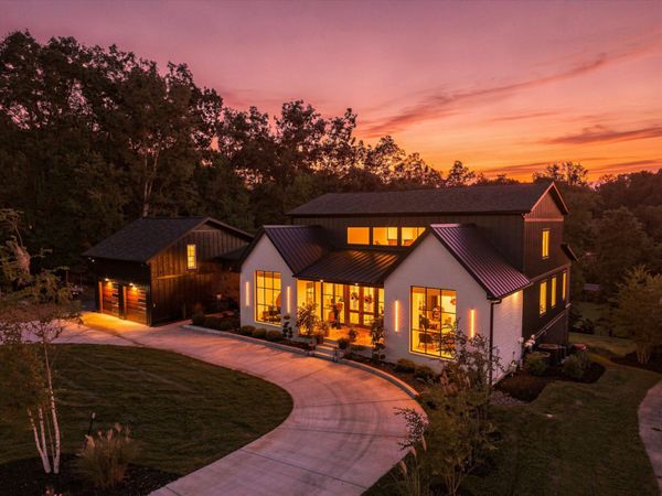 131 Bluff Dr , Winchester, TN 37398