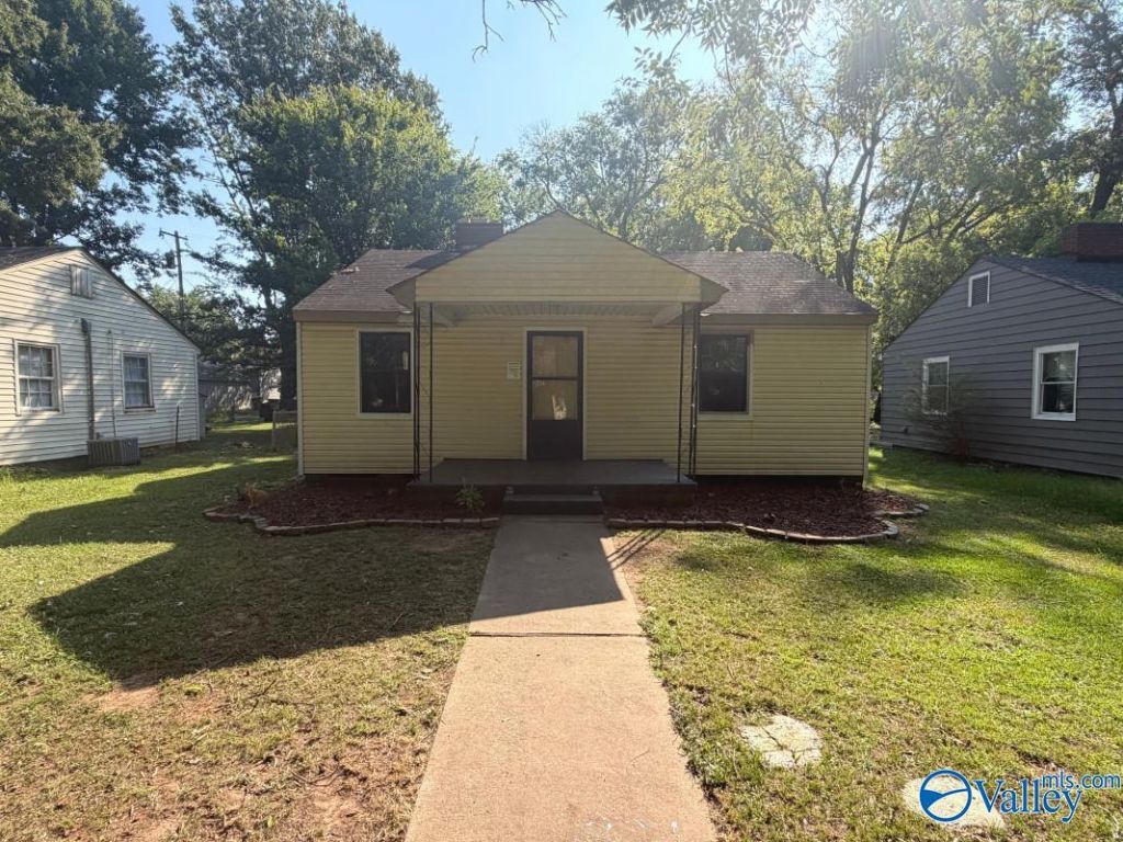 1018 7th Avenue Se, Decatur, AL 35601 Main Photo